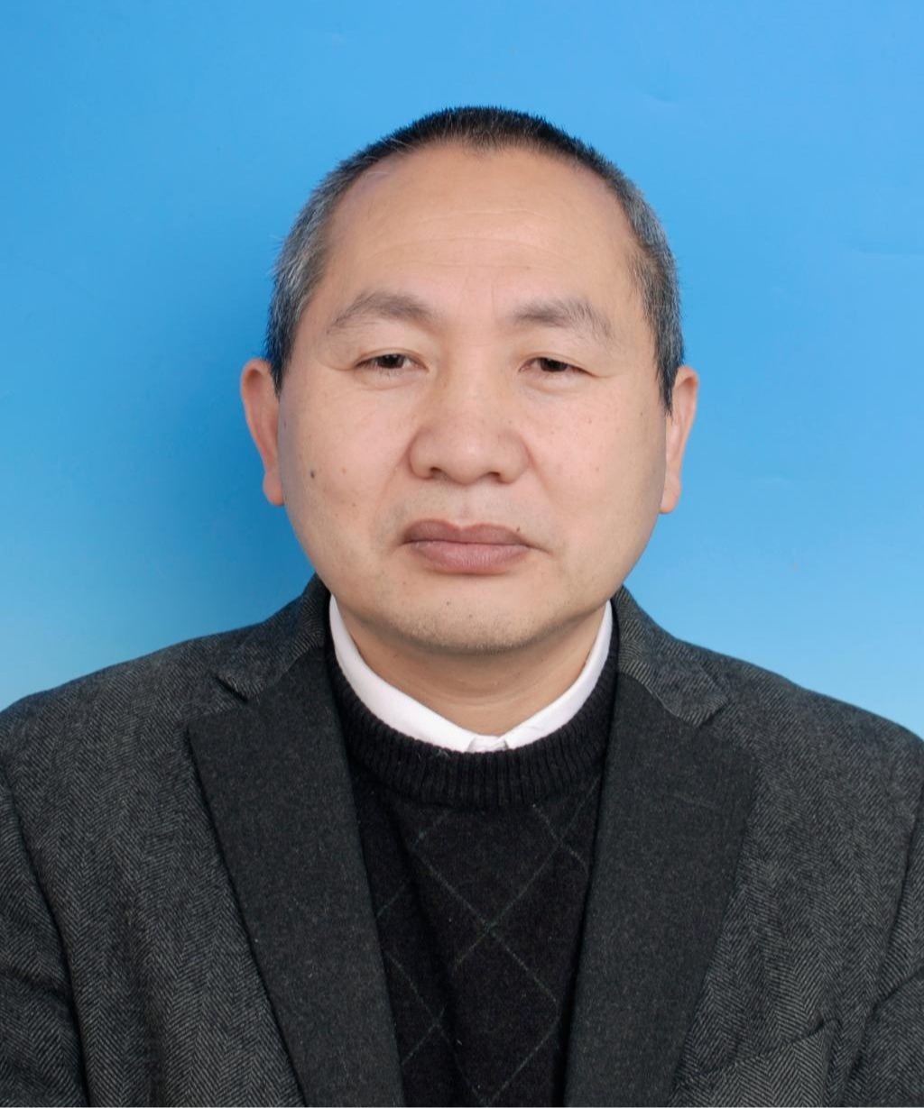黄勇(中心主任）